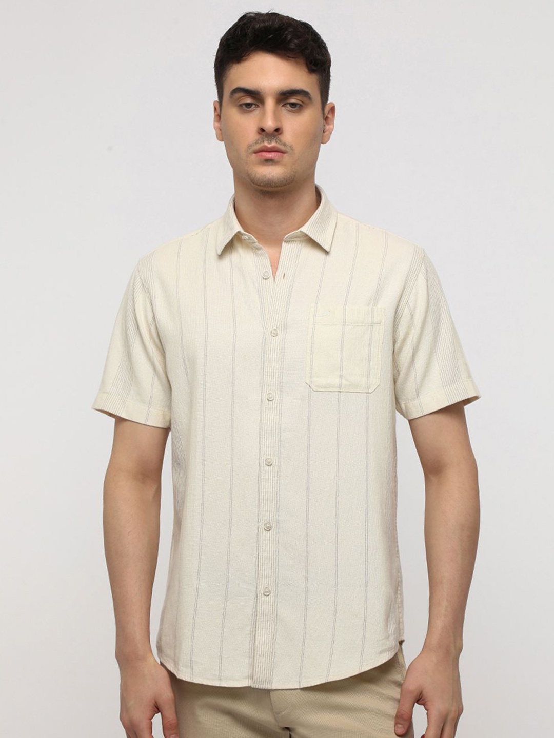 

Crocodile Men Comfort Spread Collar Striped Cotton Casual Shirt, Beige