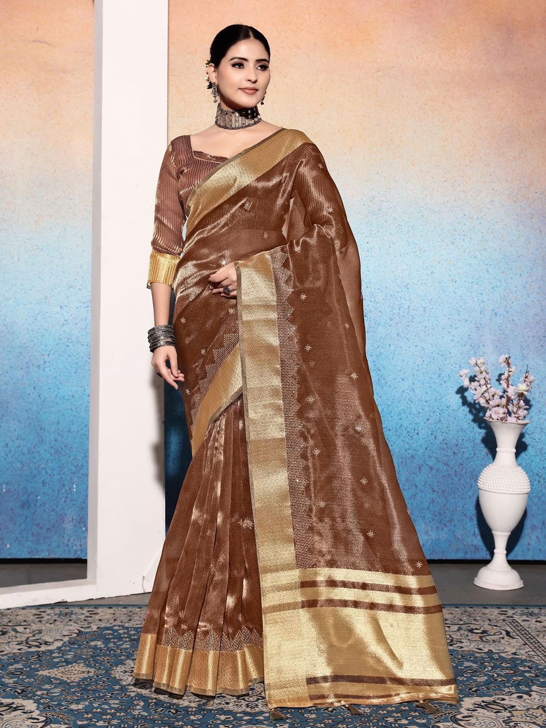 

ALAGINI Ethnic Motifs Zari Tissue Saree, Brown