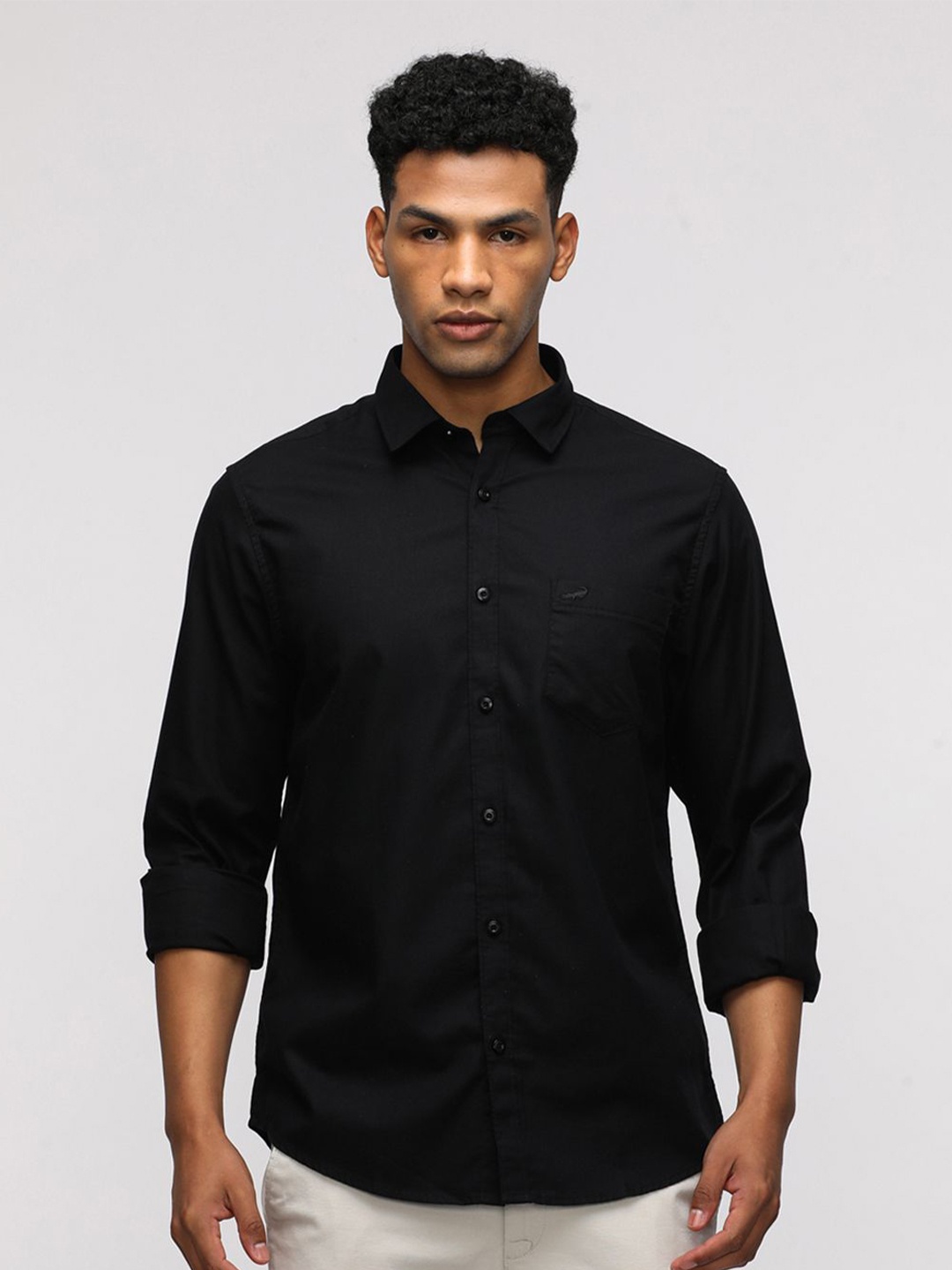 

Crocodile Men Comfort Spread Collar Solid Cotton Casual Shirt, Black