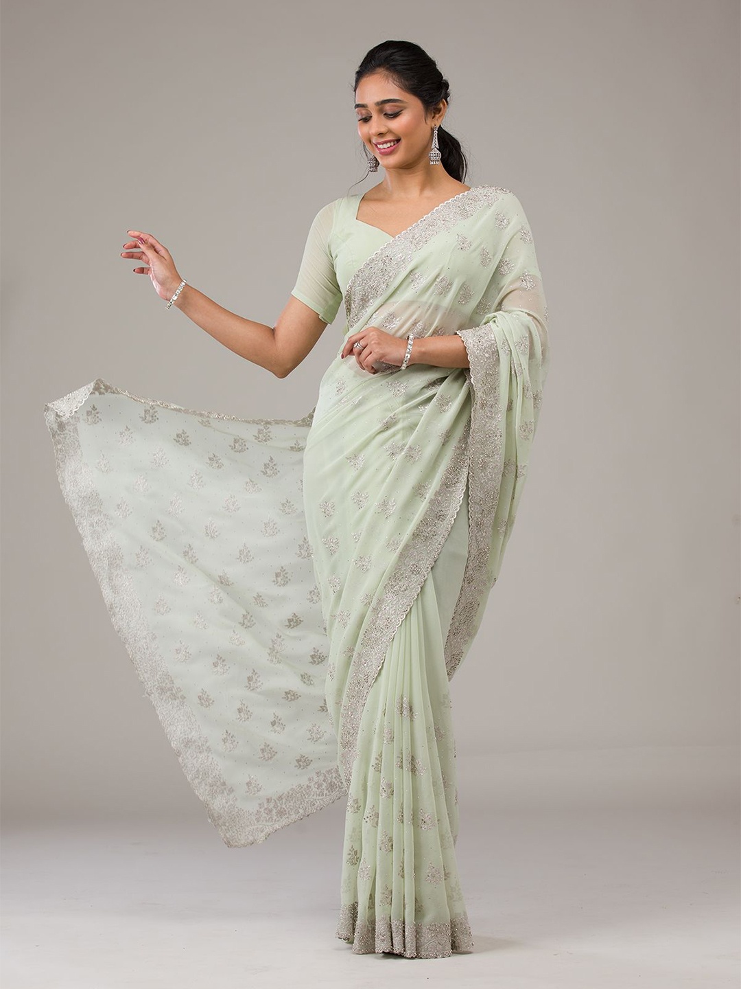

Koskii Embellished Sequinned Pure Chiffon Saree, Green