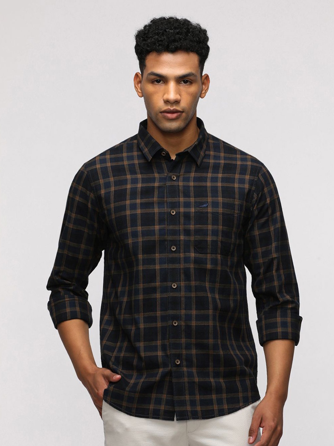 

Crocodile Checked Spread Collar Comfort Opaque Cotton Casual Shirt, Navy blue