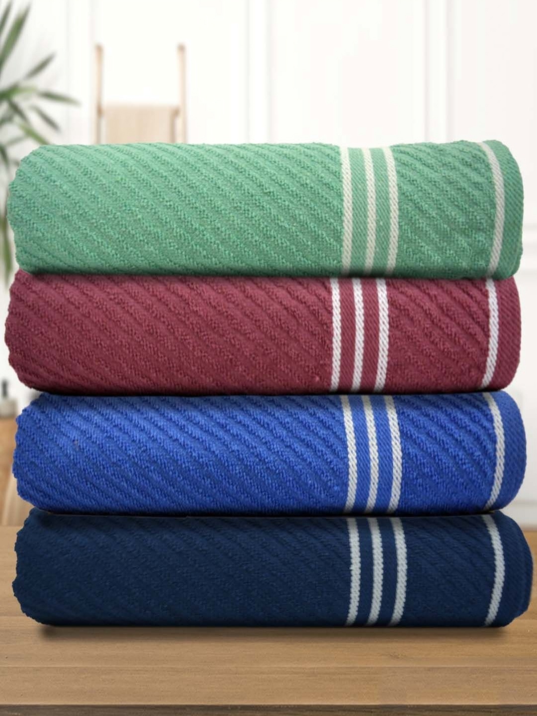 

Aura Green & Burgundy 4 Pieces Cotton 400 GSM Bath Towel
