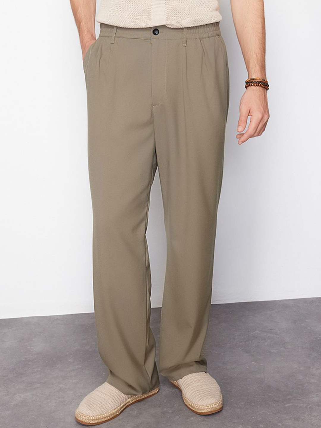 

Trendyol Men Trousers, Na