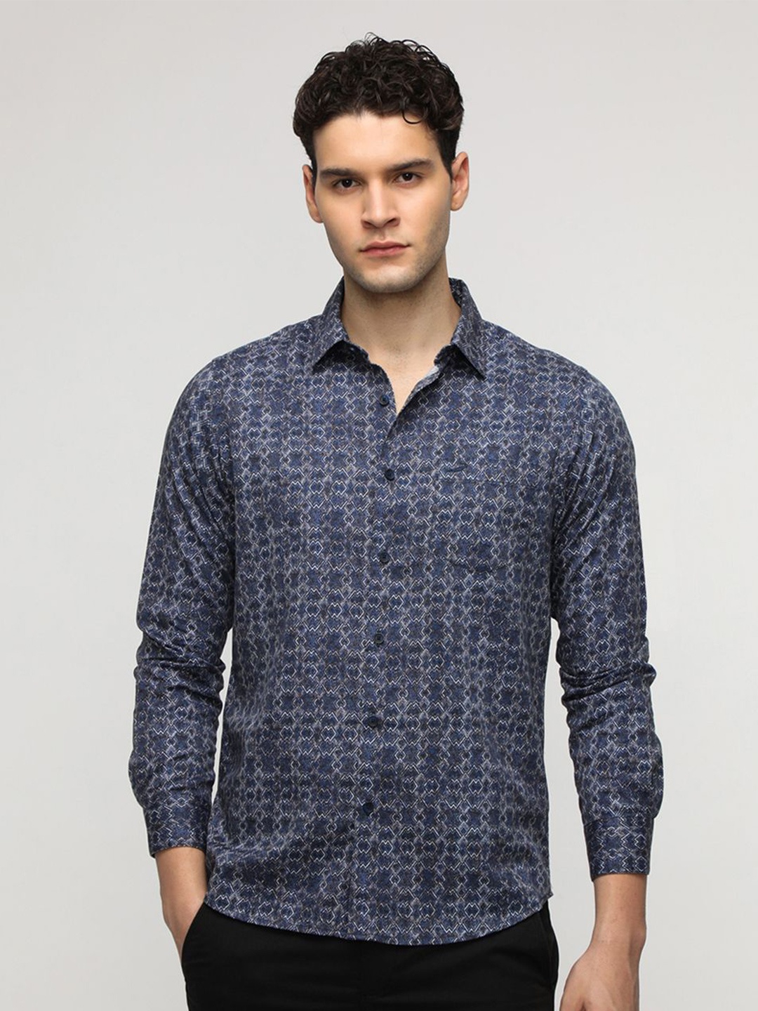 

Crocodile Men Comfort Spread Collar Conversational Printed Cotton Casual Shirt, Navy blue