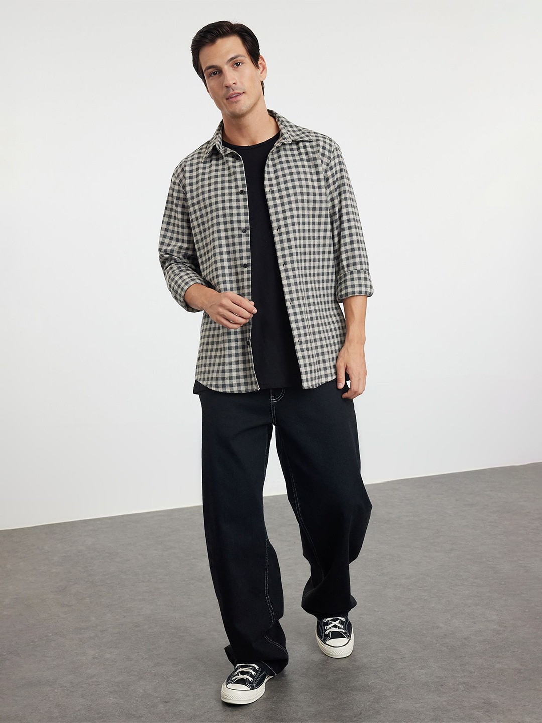 

Trendyol Men Spread Collar Gingham Checked Cotton Casual Shirt, White