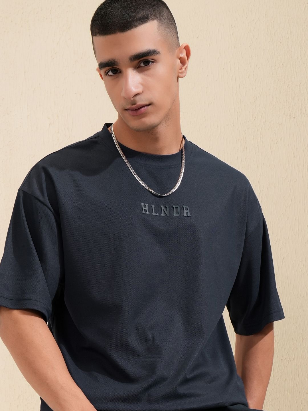 

HIGHLANDER Men Solid Round Neck Oversized T-Shirt, Navy blue
