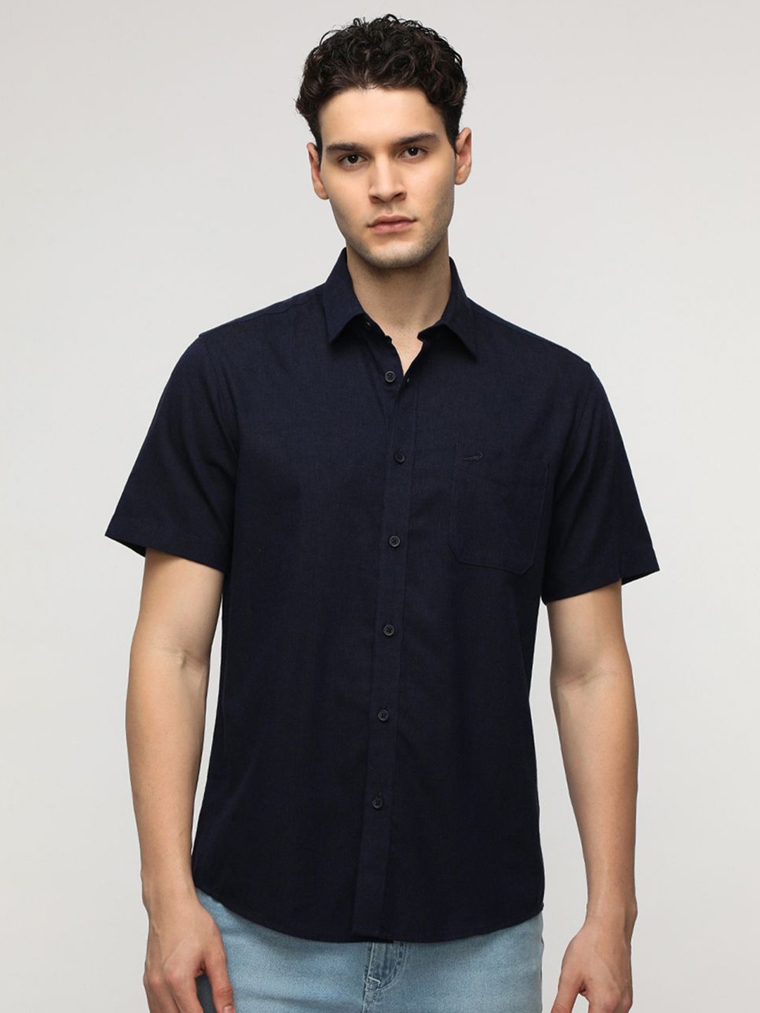 

Crocodile Men Comfort Spread Collar Solid Cotton Casual Shirt, Navy blue