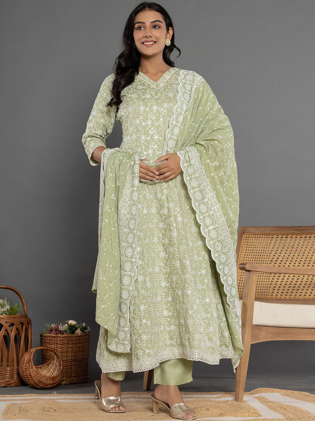 

Yufta Floral Embroidered Anarkali Kurta & Trousers With Dupatta, Green