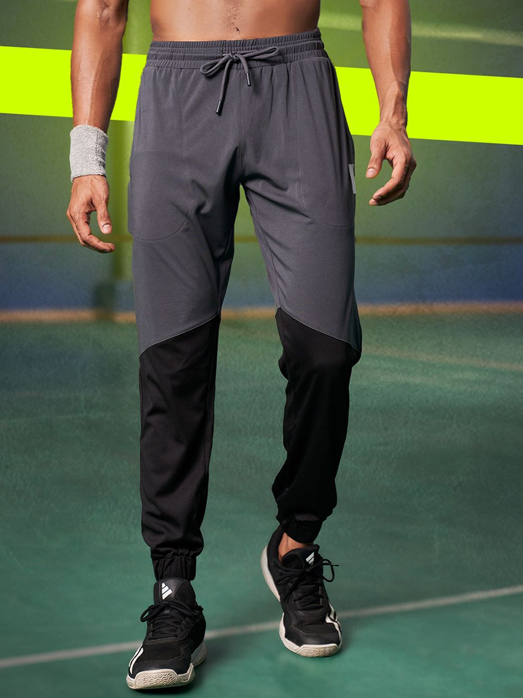 

Fit Monkey Men Colourblocked Dry Fit Mid Rise Joggers, Grey