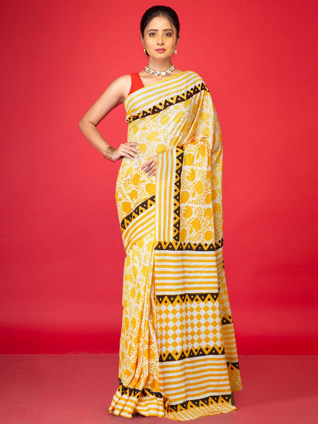 

Unnati Silks Pure Cotton Floral print Handloom Block Print Saree, Yellow