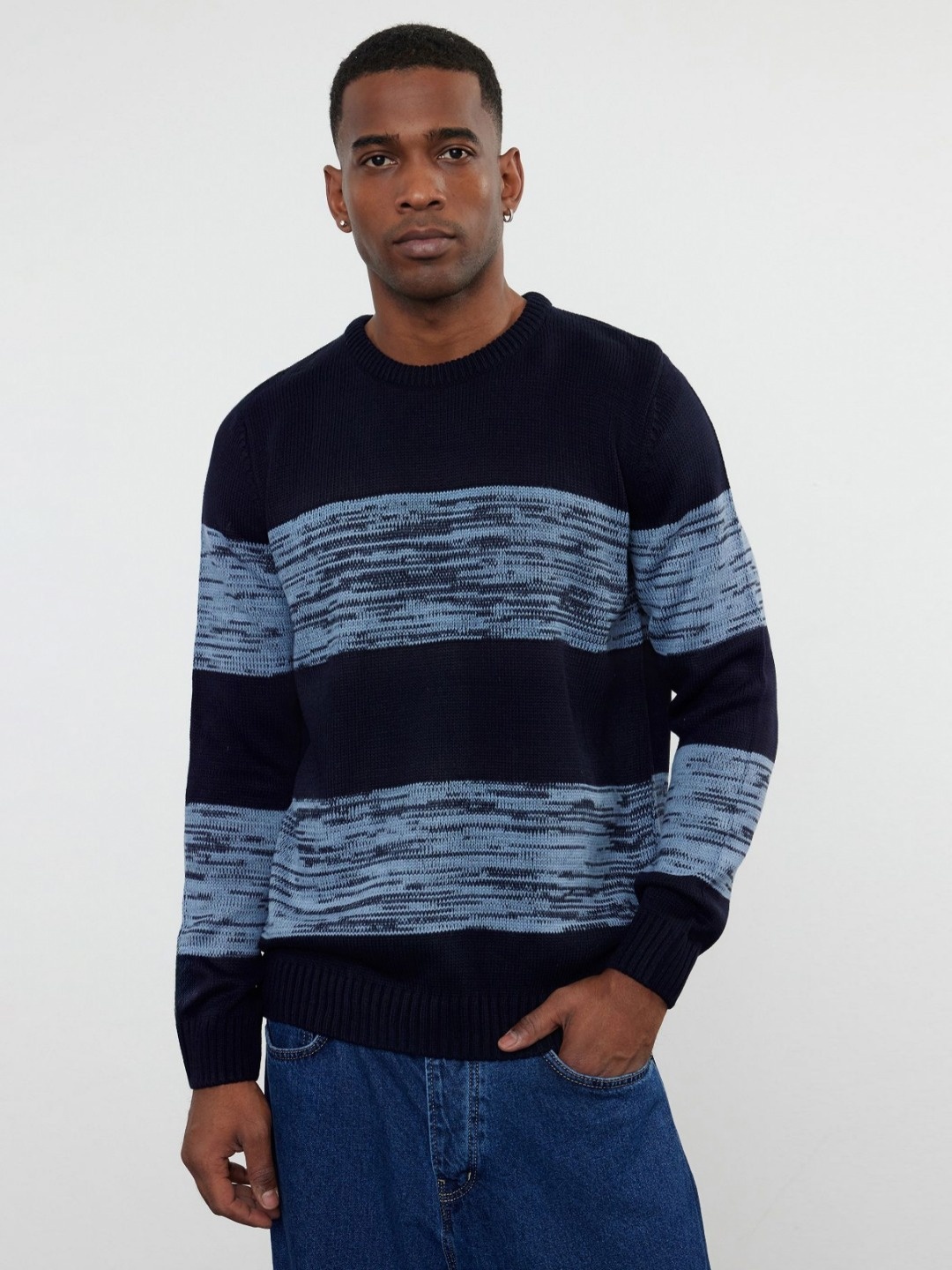 

Trendyol Men Colourblocked Round Neck Acrylic T-Shirt, Na