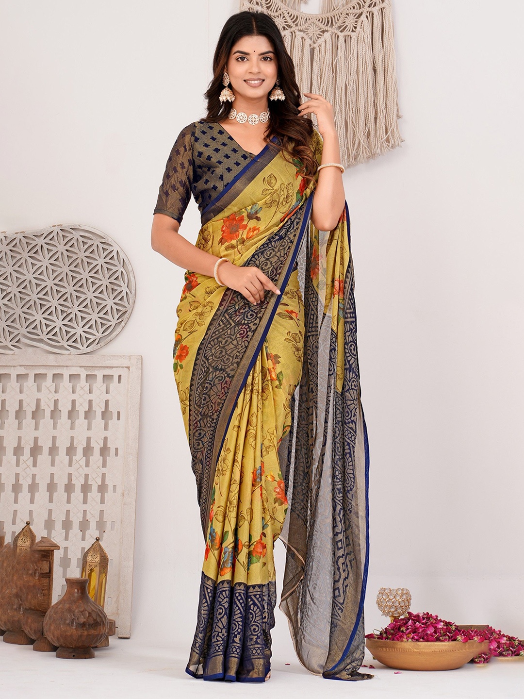 

EMV Floral Printed Saree, Mustard