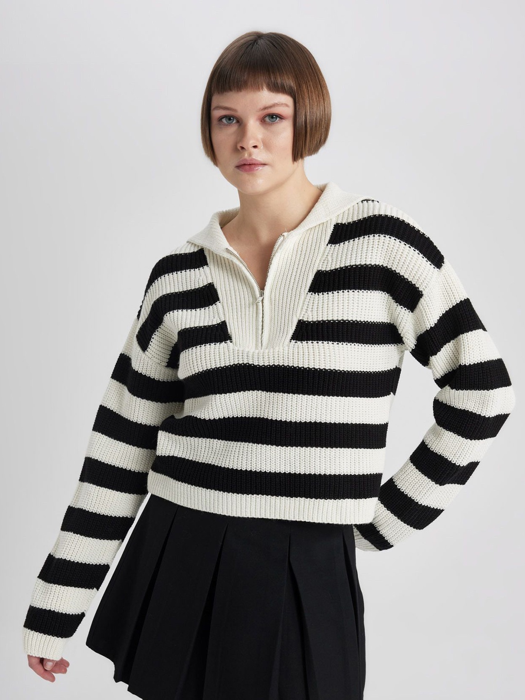 

DeFacto Women Striped Pullover, Black