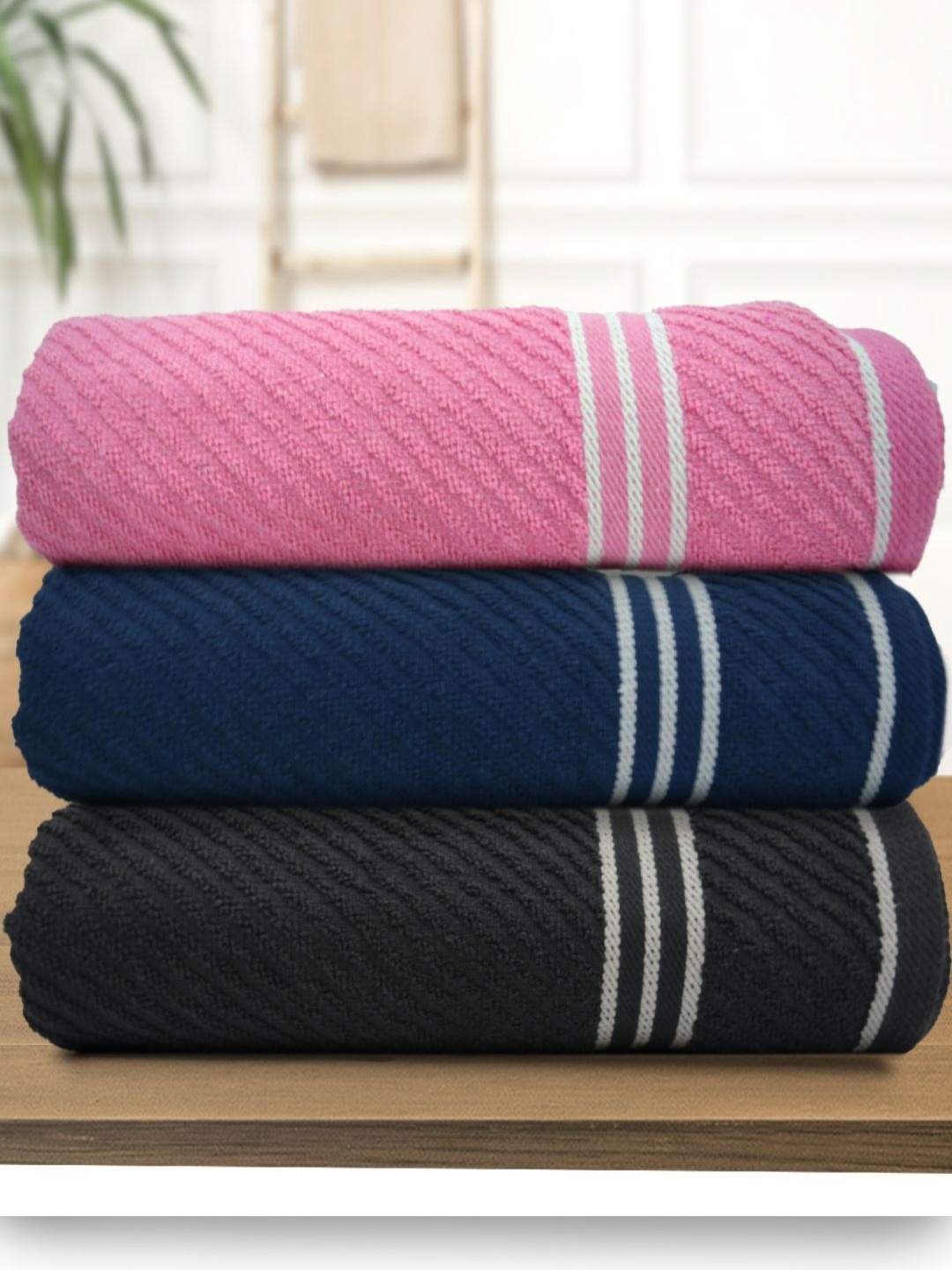 

Aura Pink & Navy Blue 3 Pieces Cotton 400 GSM Bath Towel
