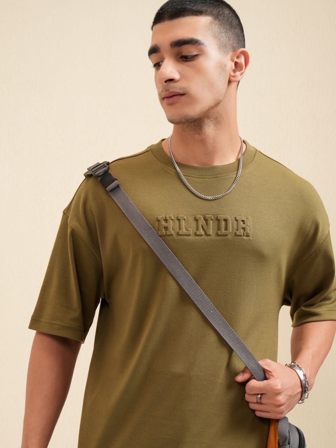

HIGHLANDER Men Solid Round Neck Cotton Oversized T-Shirt, Olive
