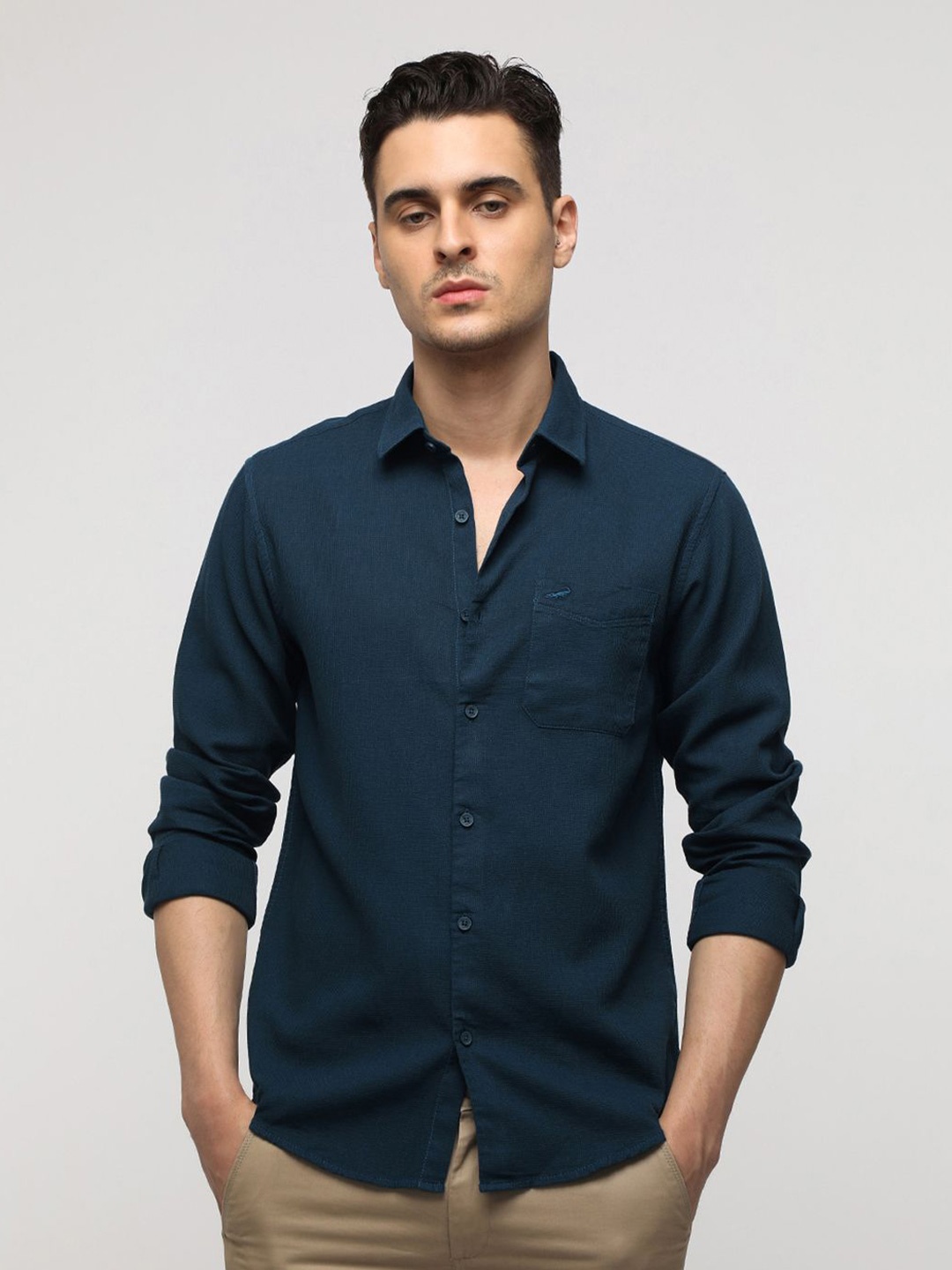 

Crocodile Men Comfort Spread Collar Textured Cotton Casual Shirt, Navy blue