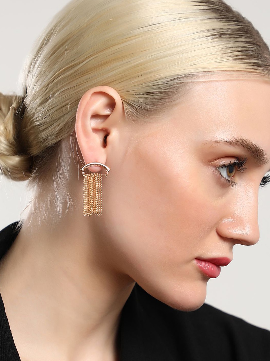 

SOHI Gold-Plated Contemporary Drop Earrings