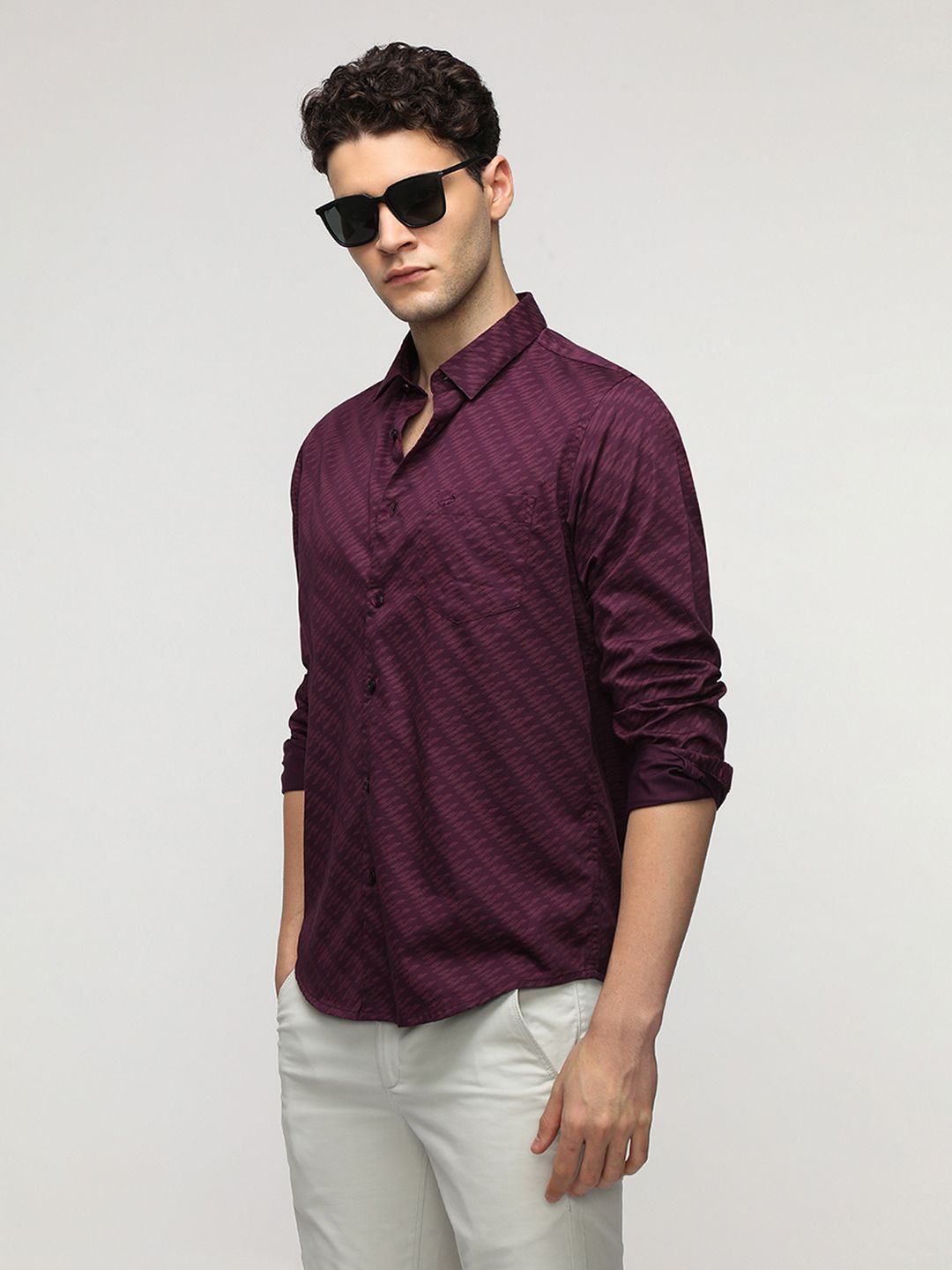 

Crocodile Men Comfort Spread Collar Abstract Printed Cotton Casual Shirt, Purple