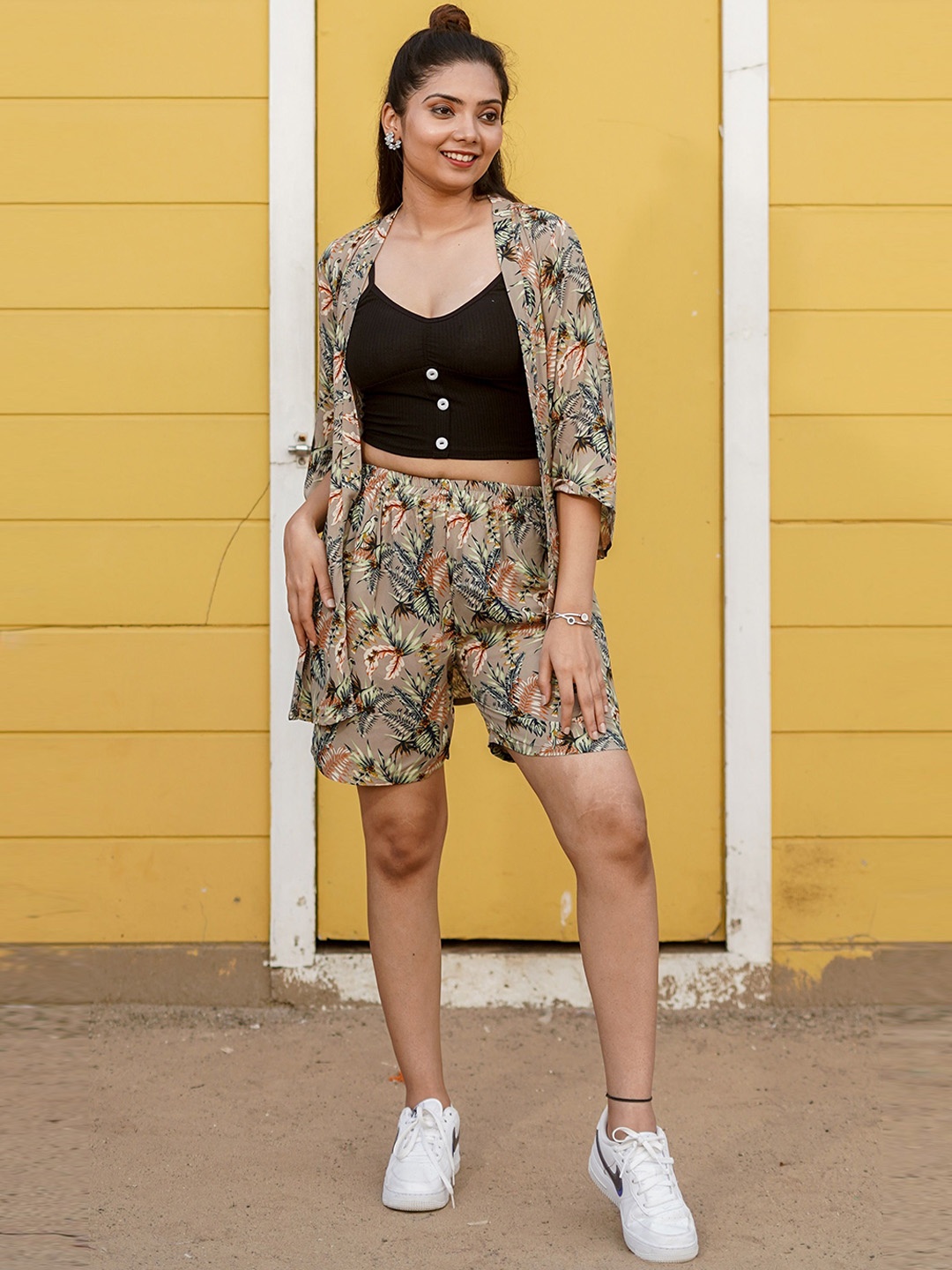 

GO BOUJEE Tropical Printed Shrug With Shorts, Green