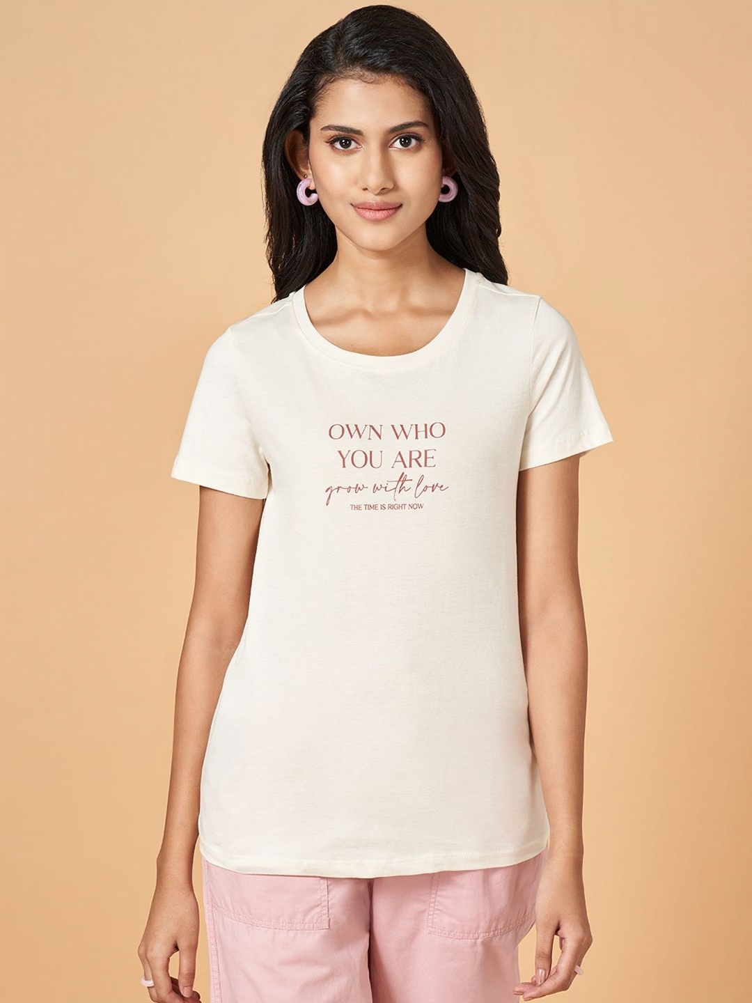 

Honey by Pantaloons Women Typography Printed Round Neck Cotton T-Shirt, Off white