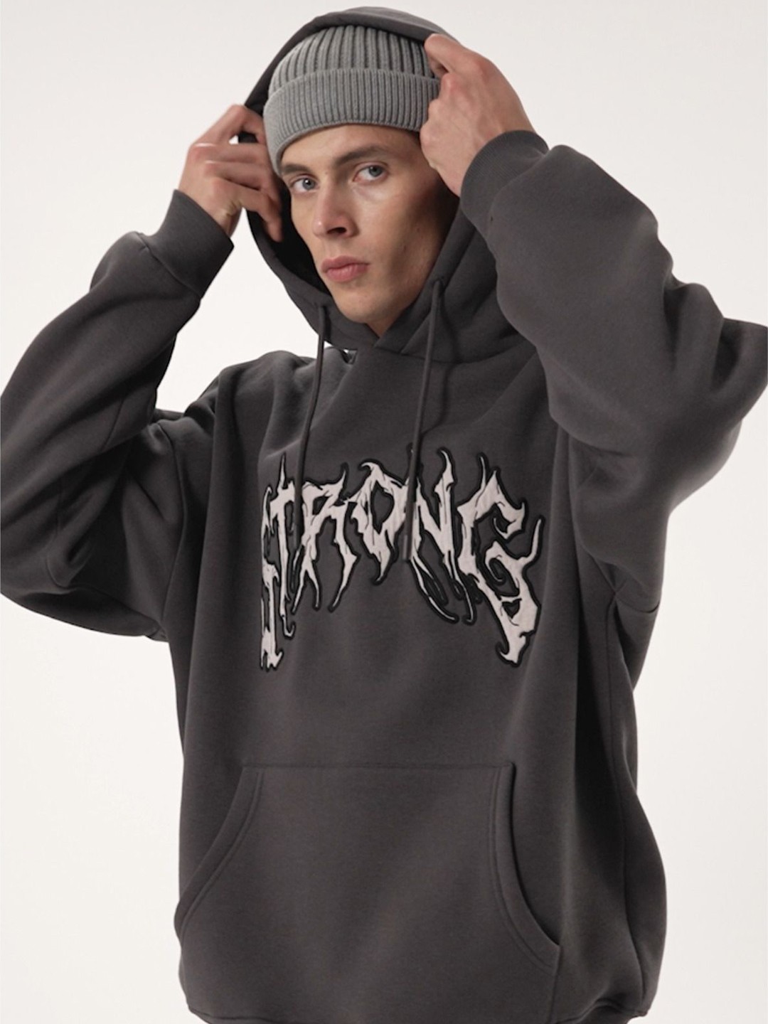 

Trendyol Men Typography Printed Sweatshirt, Grey