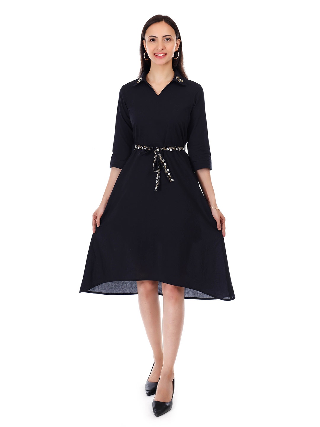 

GRIVA Solid A-Line Dress With Belt, Black