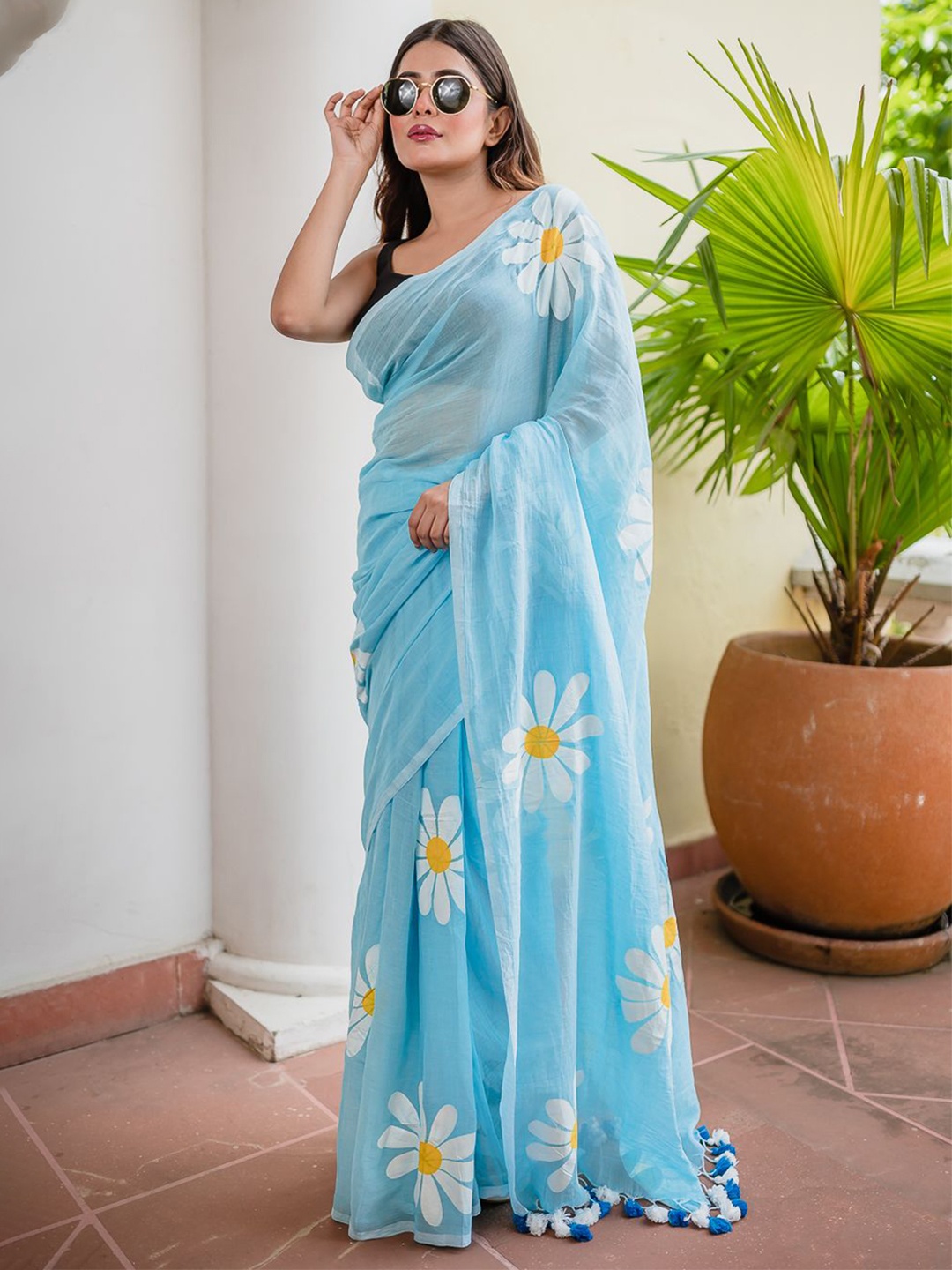 

RODDUR Floral Pure Cotton Saree, Blue