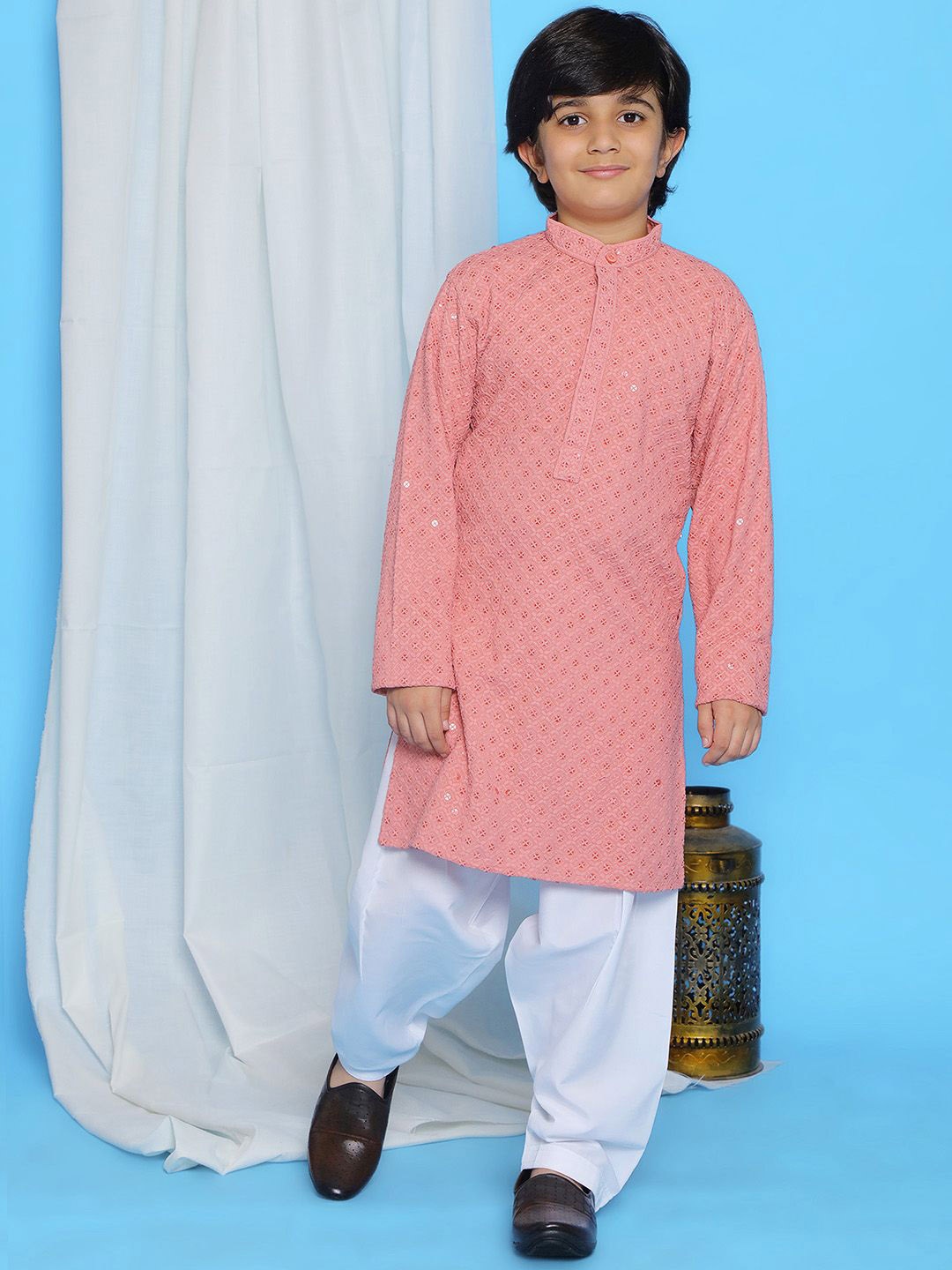 

Aj DEZInES Boys Ethnic Motifs Embroidered Sequinned Kurta with Pyjama, Peach