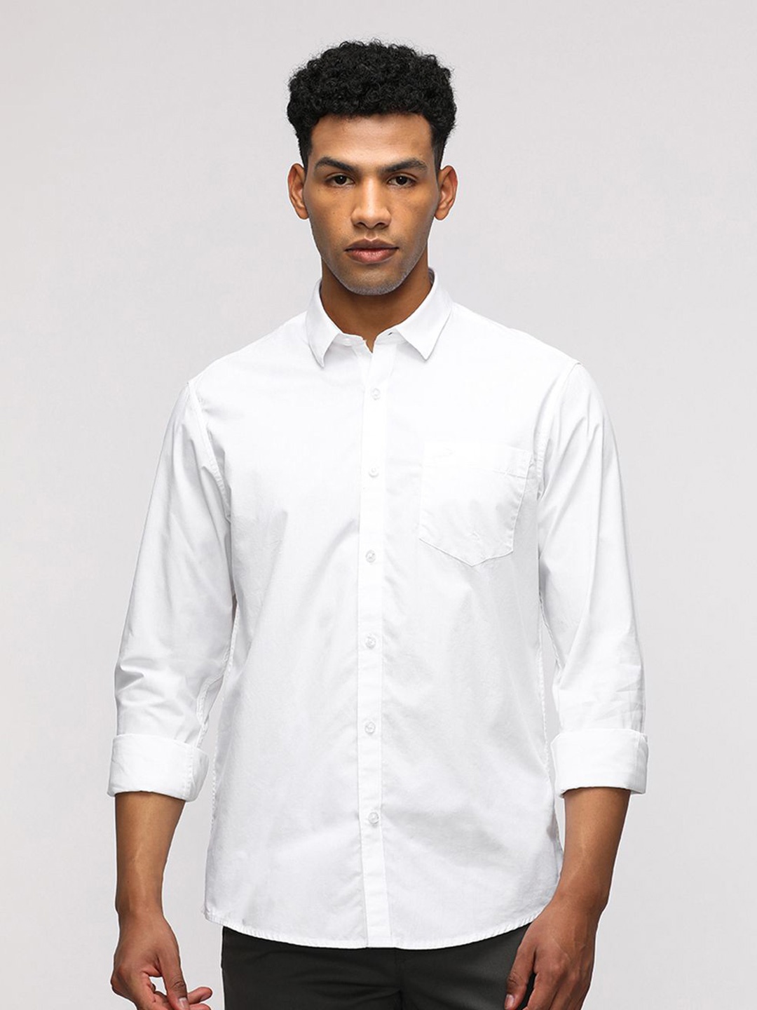 

Crocodile Men Comfort Spread Collar Solid Cotton Casual Shirt, White