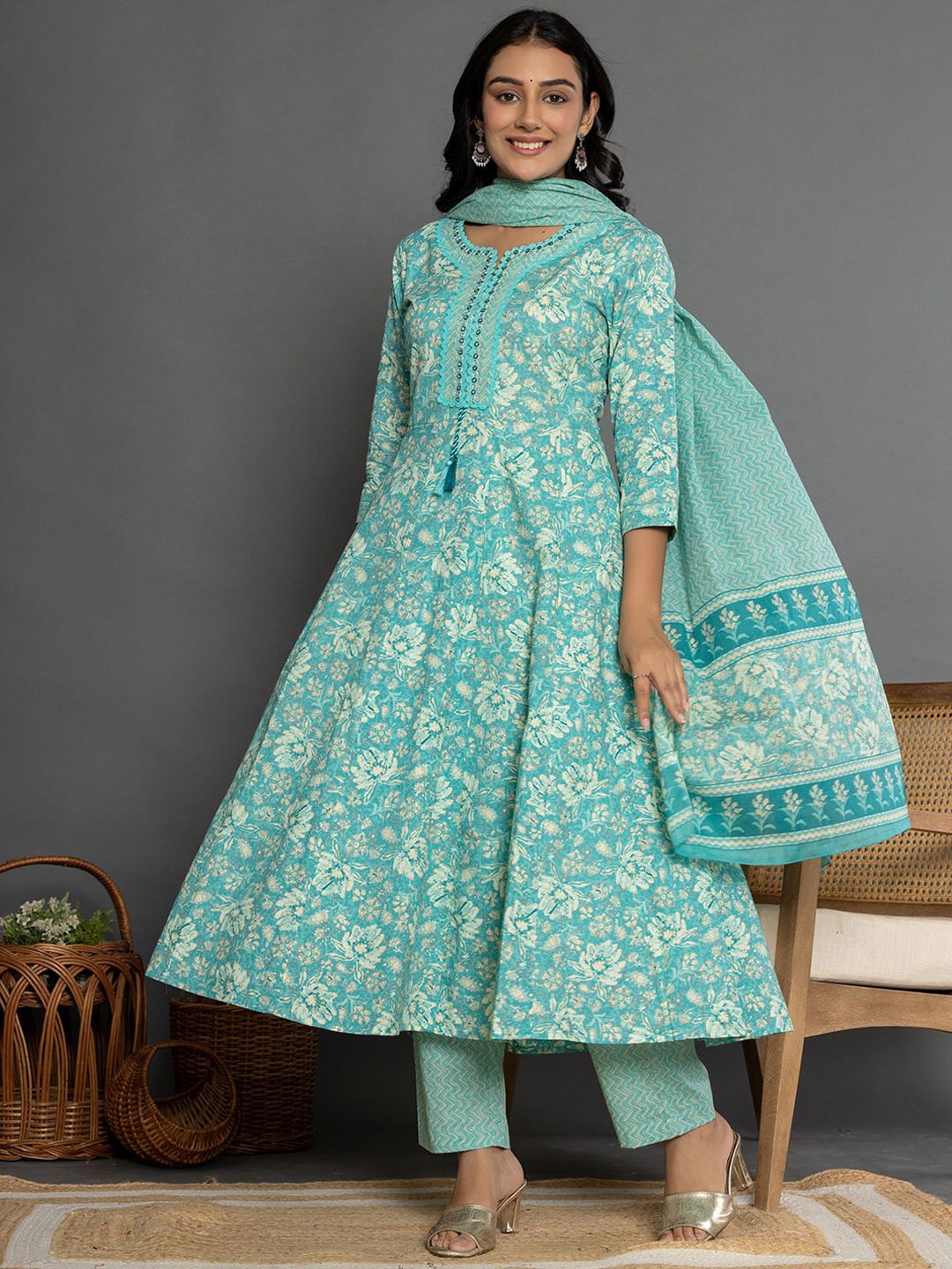 

Yufta Floral Printed Pure Cotton Anarkali Kurta & Trousers With Dupatta, Blue