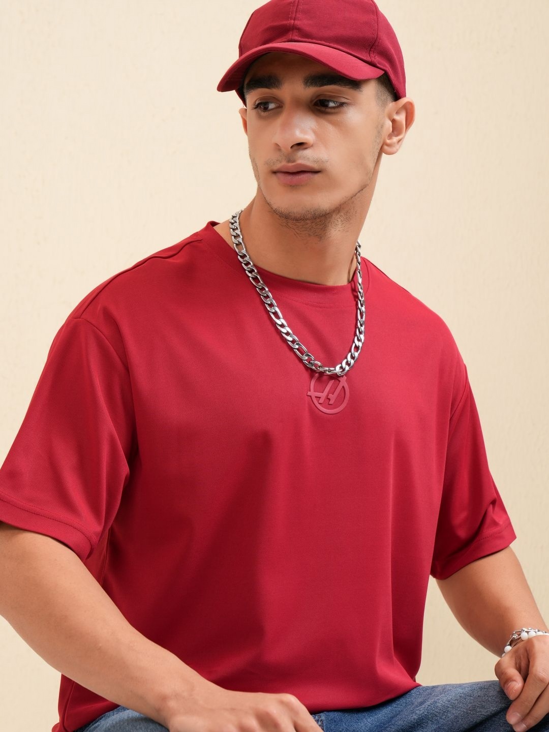 

HIGHLANDER Men Solid Round Neck Relaxed Fit T-Shirt, Maroon