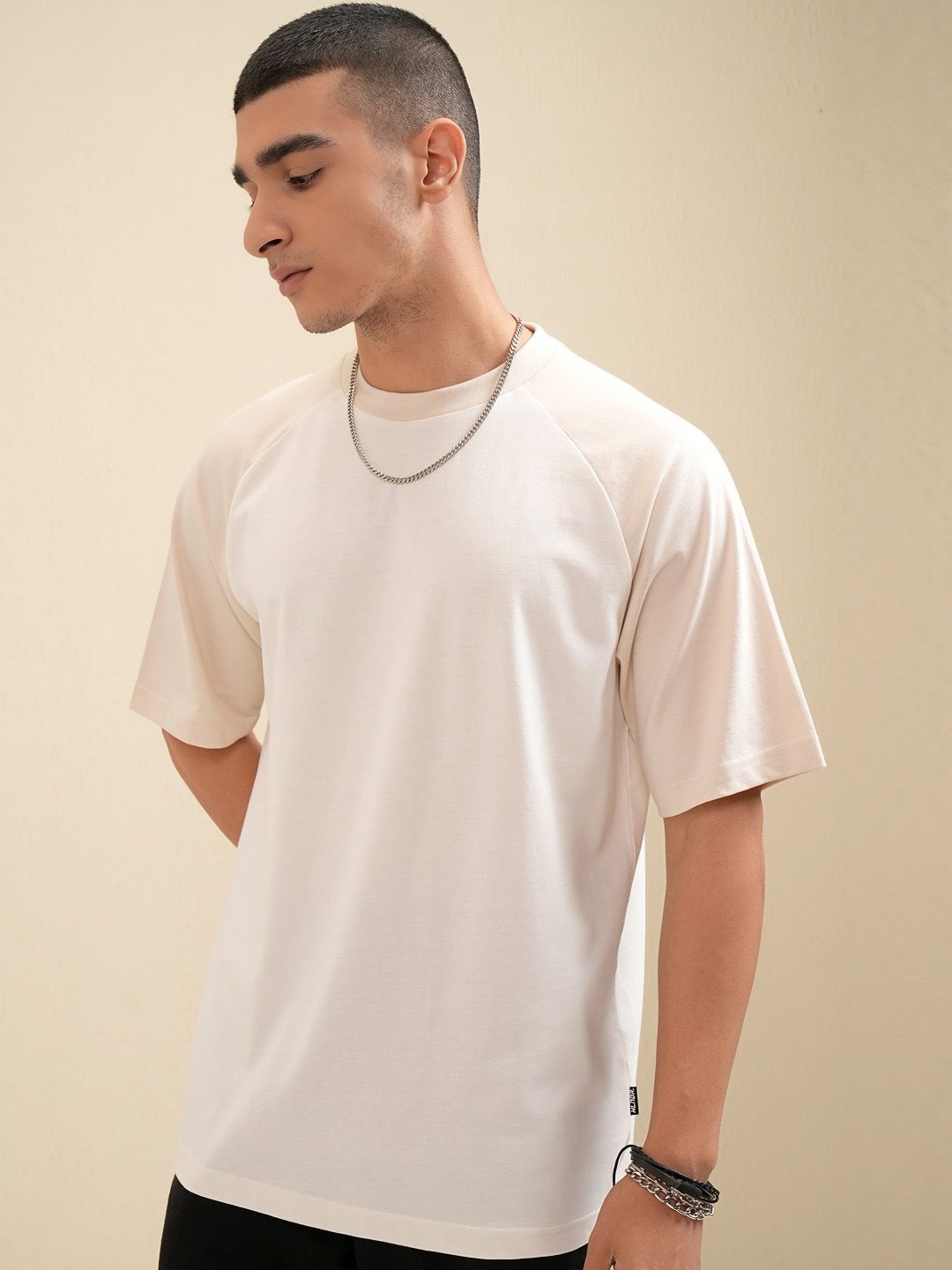 

HIGHLANDER Men Solid Round Neck Cotton Oversized T-Shirt, Off white