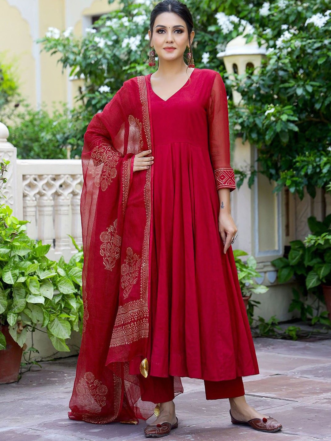 

GoSriKi V-Neck Straight Kurta With Trousers & Dupatta, Red