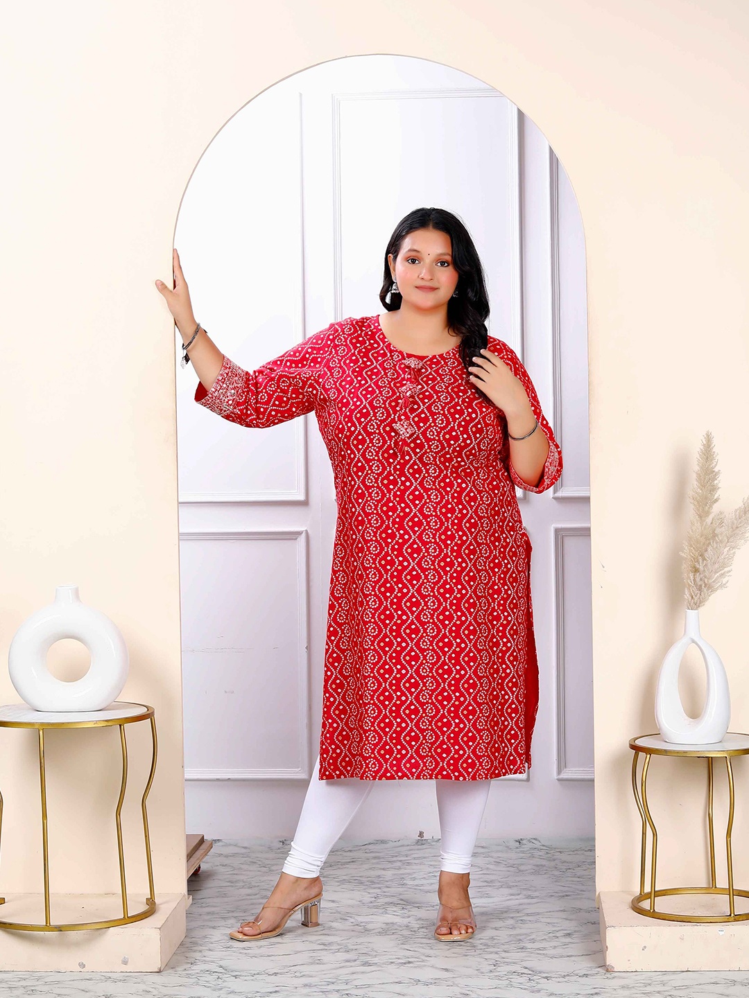 

MIRAVAN Printed Straight Kurta, Red