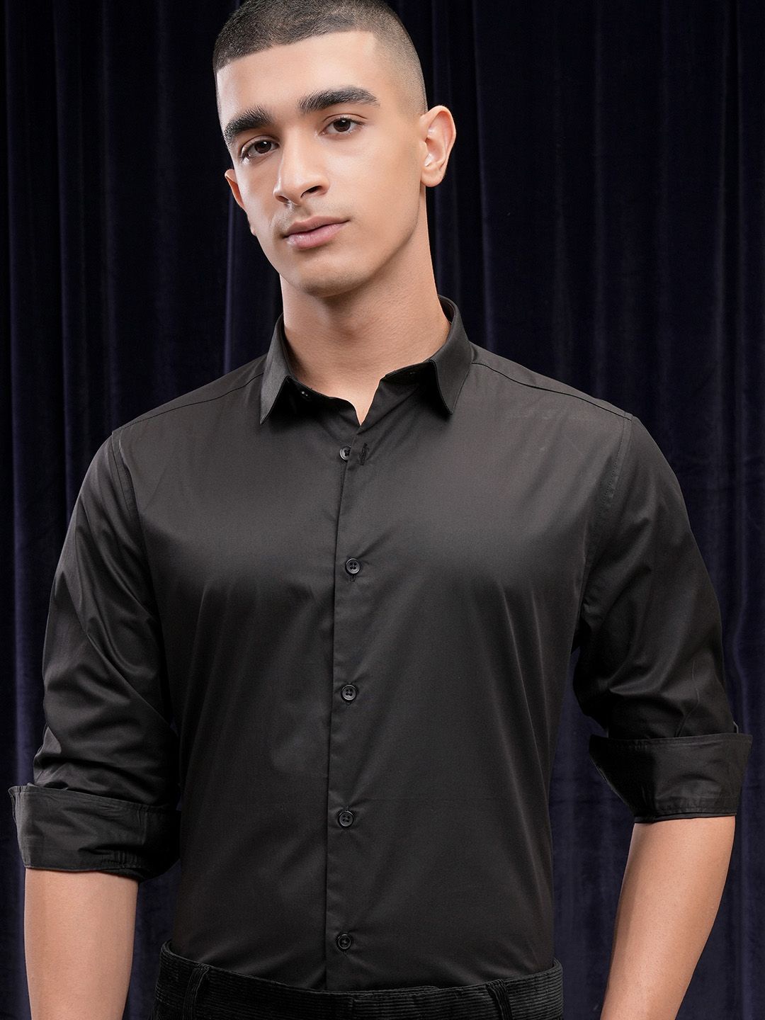 

Highlander Men Jacquard Textured Solid Regular Fit Casual Shirt, Black