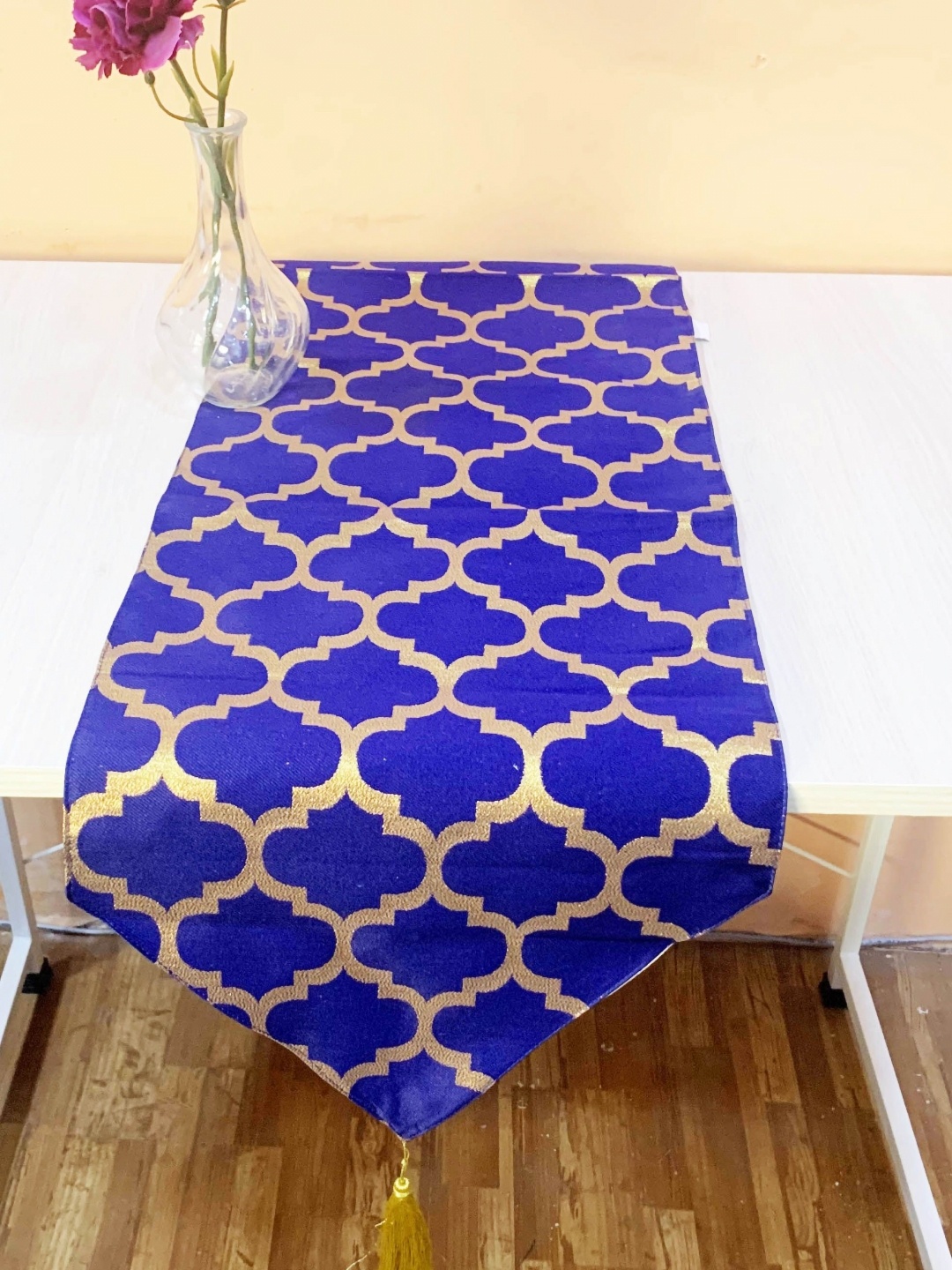 

Pink Parrot Blue Printed Table Runner