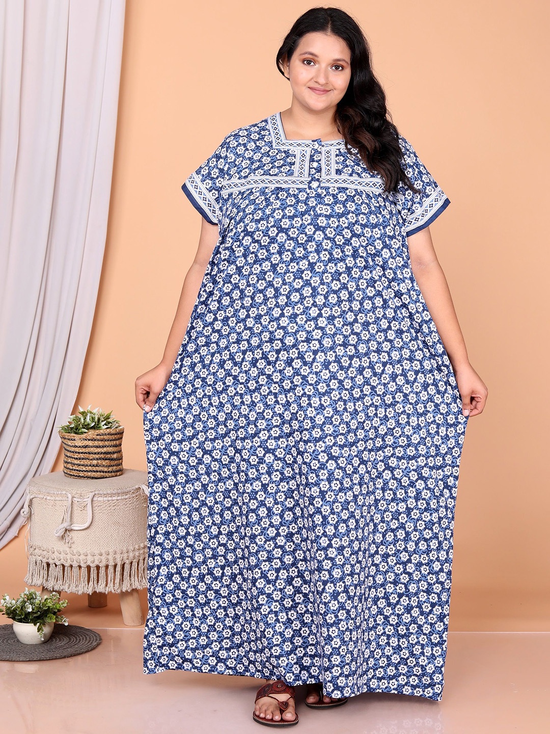 

JAIPZZ APPARELS Floral Printed Maxi Nightdress, Blue