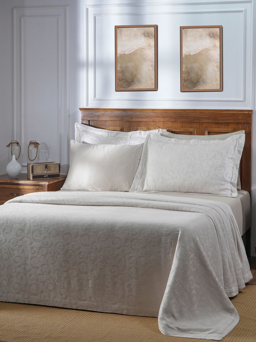 

MASPAR Acanthus Serenity Beige Floral Double Bed Cover