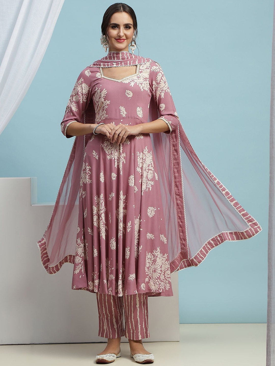 

Khushal K Floral Printed Sequinned Sweetheart Neck Anarkali Kurta With Palazzo & Dupatta, Pink