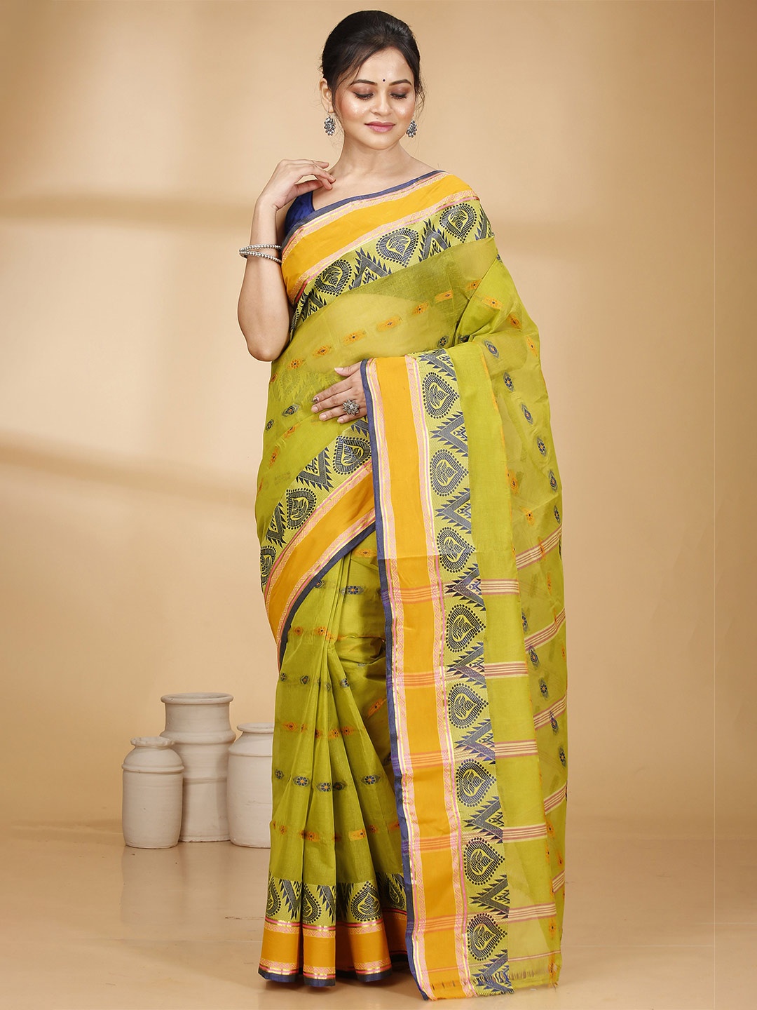 

Ruuprekha Women Woven Design Pure Cotton Taant Saree, Olive