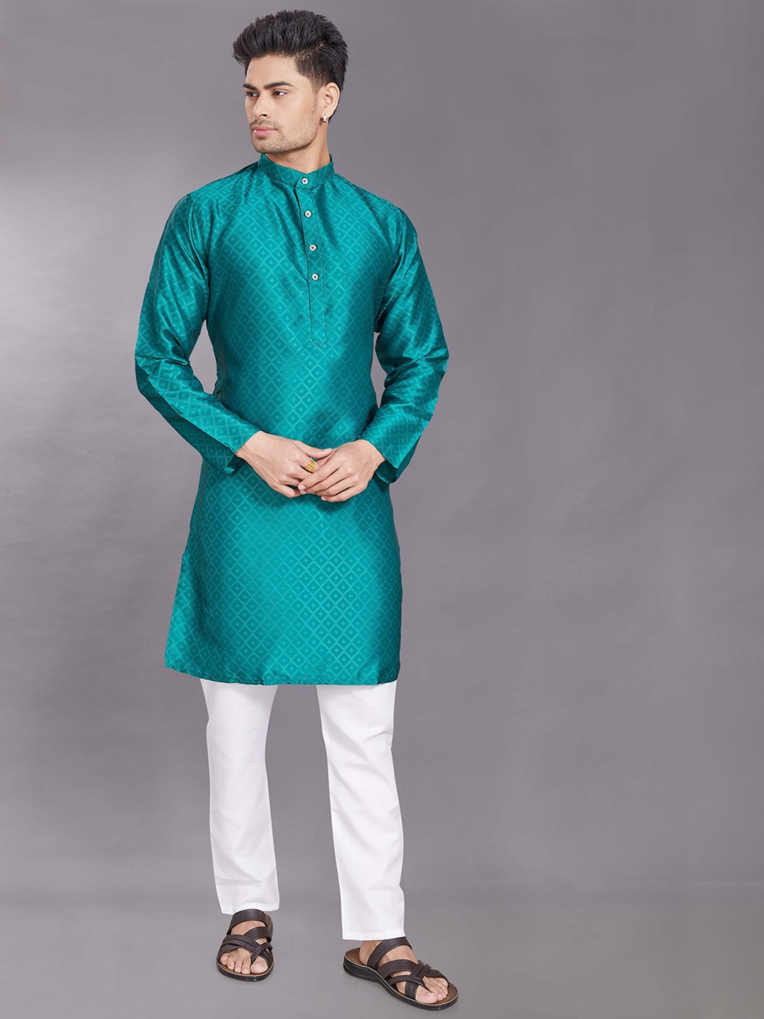 

DIVISIVE Geometric Woven Design Regular Jacquard Art Silk Straight Kurta, Turquoise blue