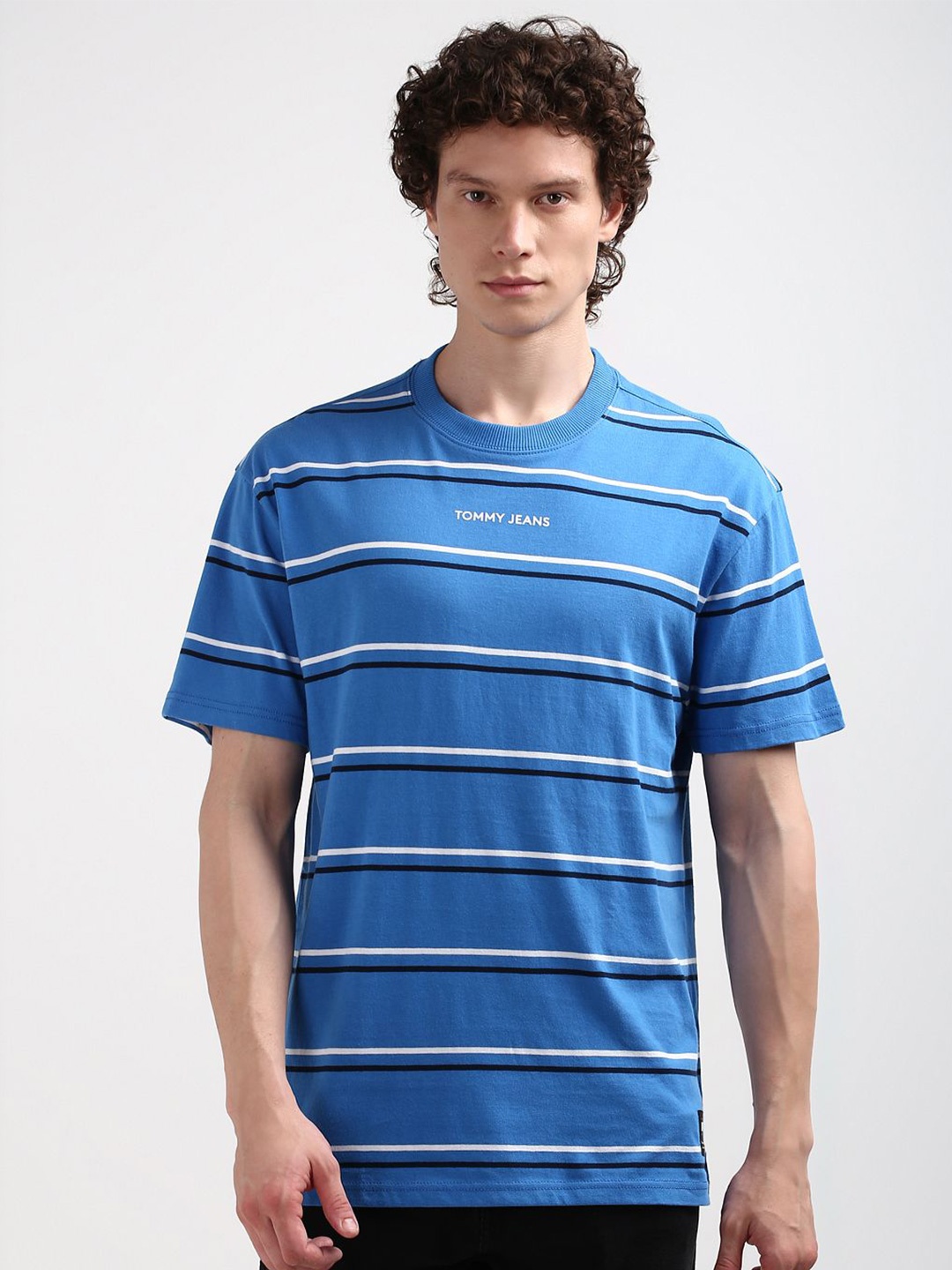 

Tommy Hilfiger Men Striped Pockets T-shirt, Blue