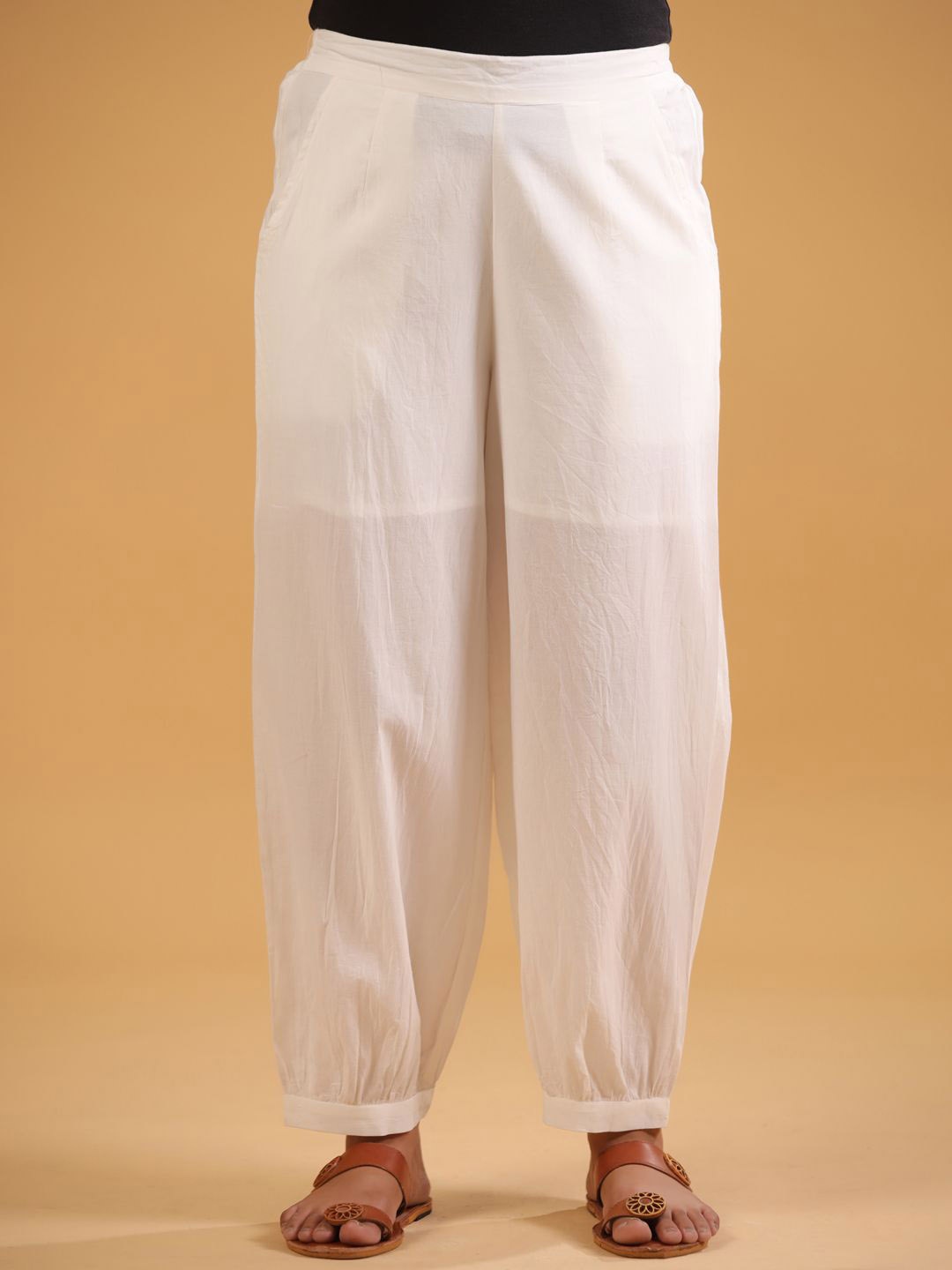

SAVI Pure Cotton Mid Rise Straight Fit Patiala Pant, White