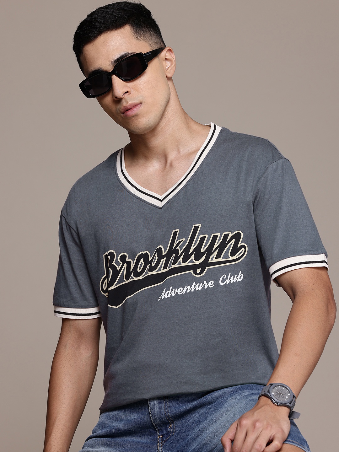 

The Roadster Lifestyle Co. Men Printed Oversized Pure Cotton T-shirt, Grey