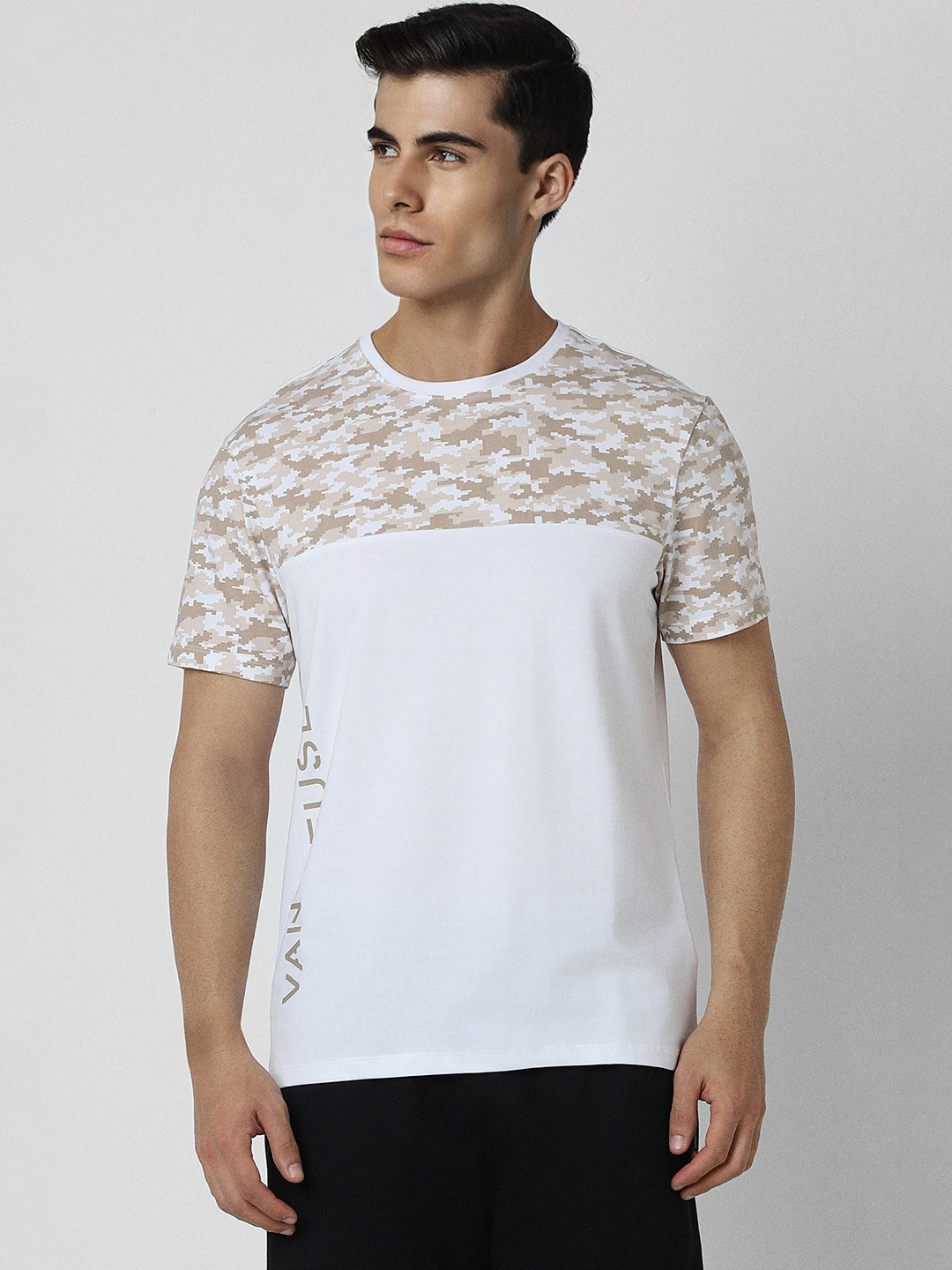 

Van Heusen Men White Printed Slim Fit T-shirt