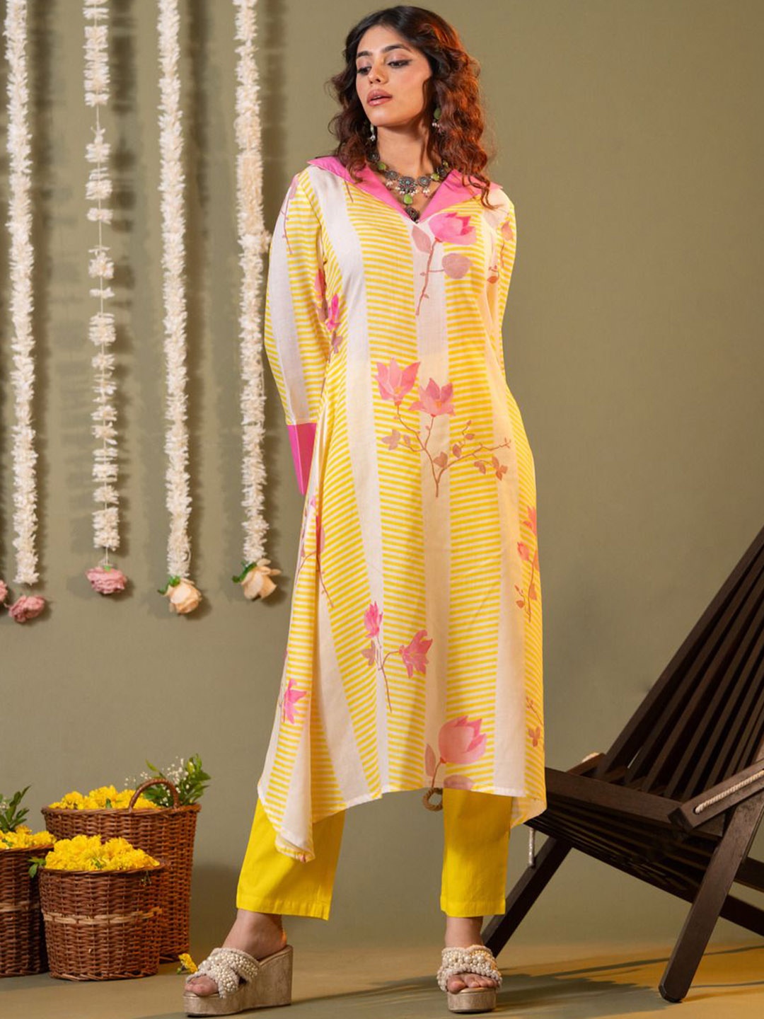 

HEEPOSH Women Floral Printed V-Neck Pure Cotton A-Line Kurta with Trousers, Yellow