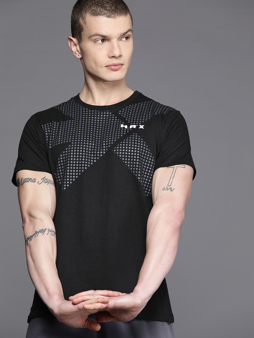 

HRX by Hrithik Roshan Geometric Print Round-Neck Rapid-Dry Training T-shirt, Black
