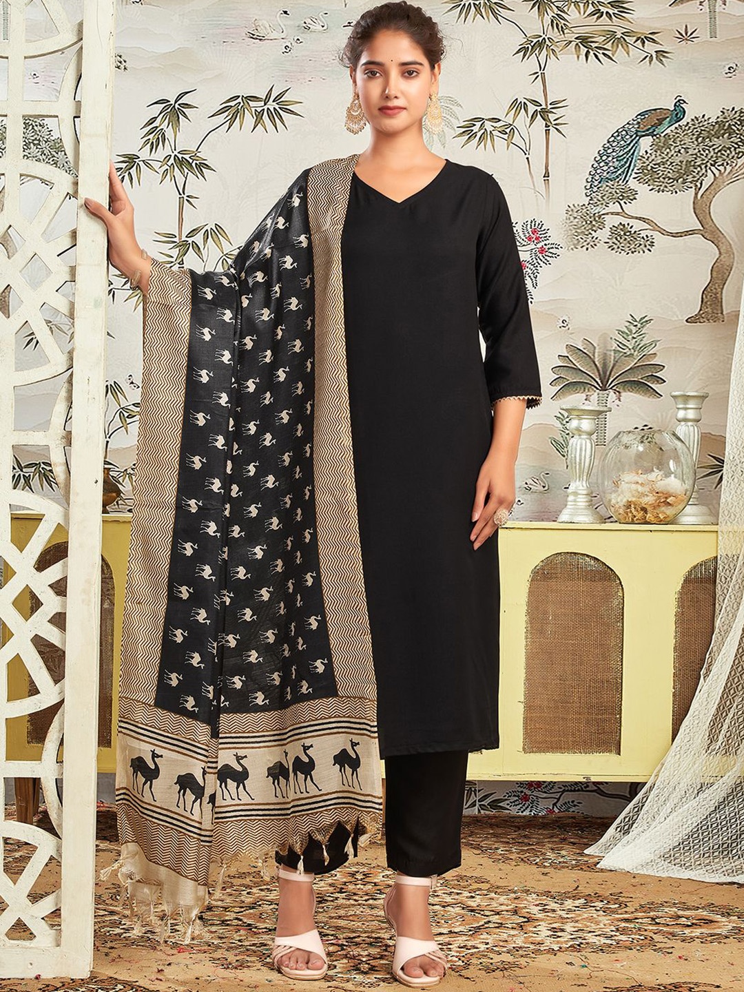 

SKYLEE Black V-Neck Regular Kurta With Trousers & Dupatta