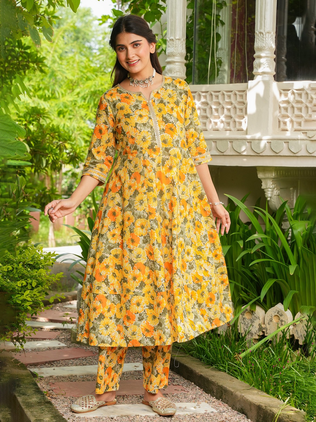 

Aramya Floral Printed Cotton Anarkali Kurta, Yellow