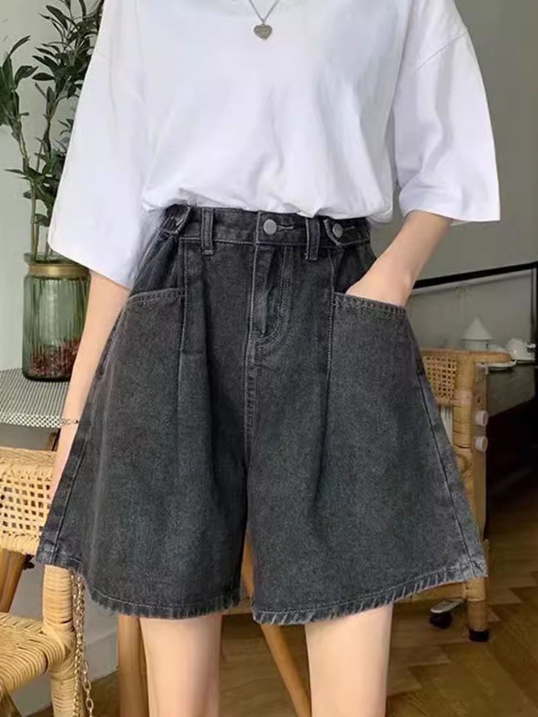 

StyleCast Women Loose Fit High-Rise Shorts, Black